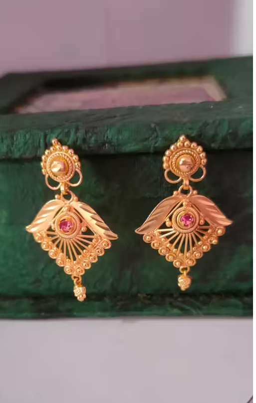 City Gold Earrings Ring – Gold-Plated Alloy Chandelier Earrings with Stones (Adjustable)