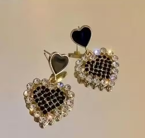 Dazzling Black Heart Earrings – Gold-Plated Alloy Chandelier Earrings with American Diamonds