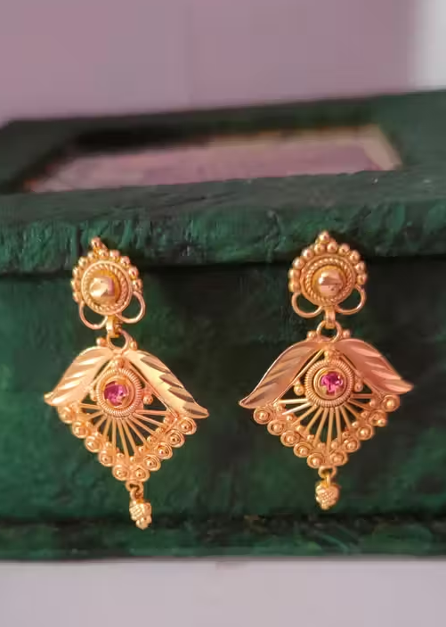City Gold Earrings Ring – Gold-Toned Alloy Adjustable Chandelier Earrings
